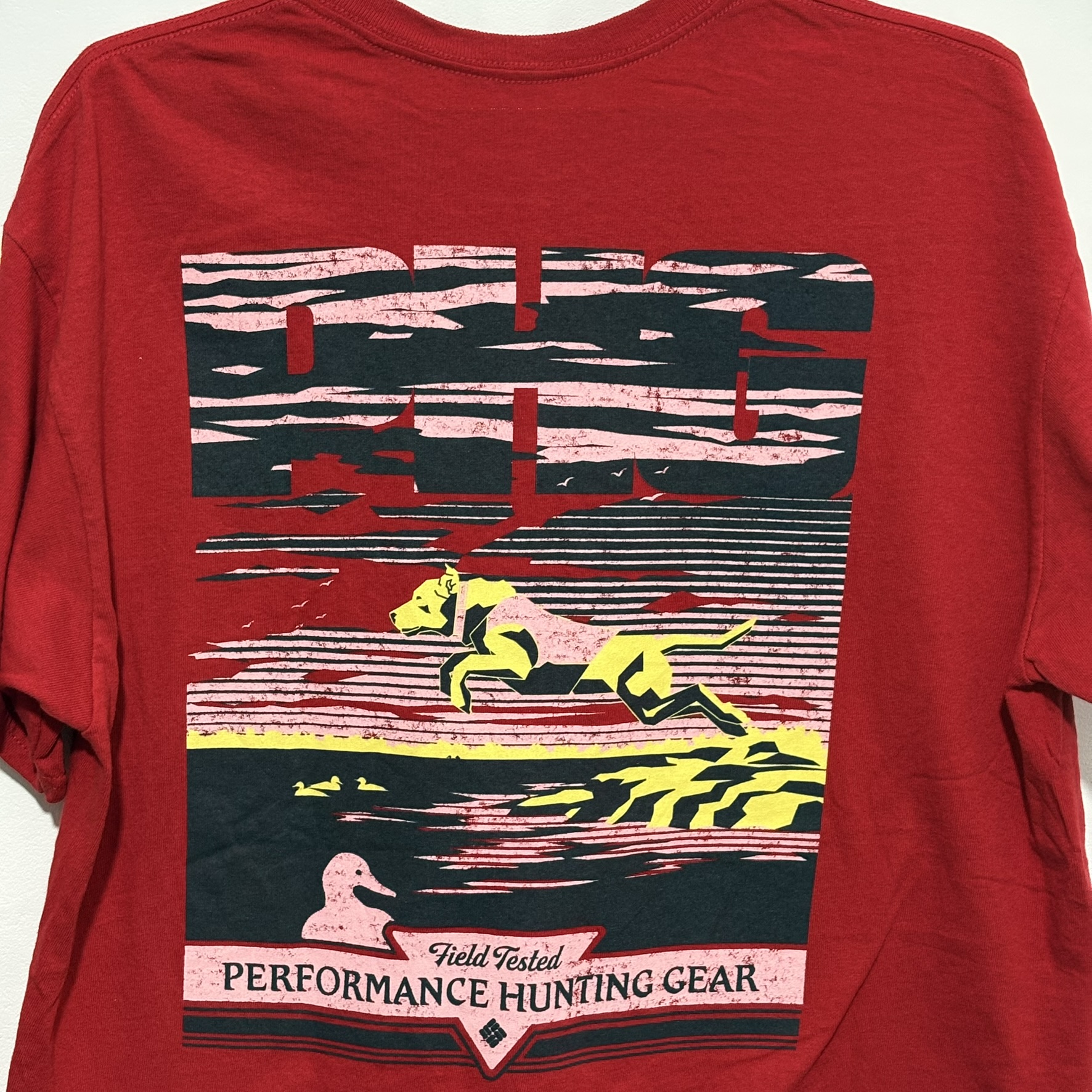 Remera Columbia roja con estampado en la espalda - Imagen 2