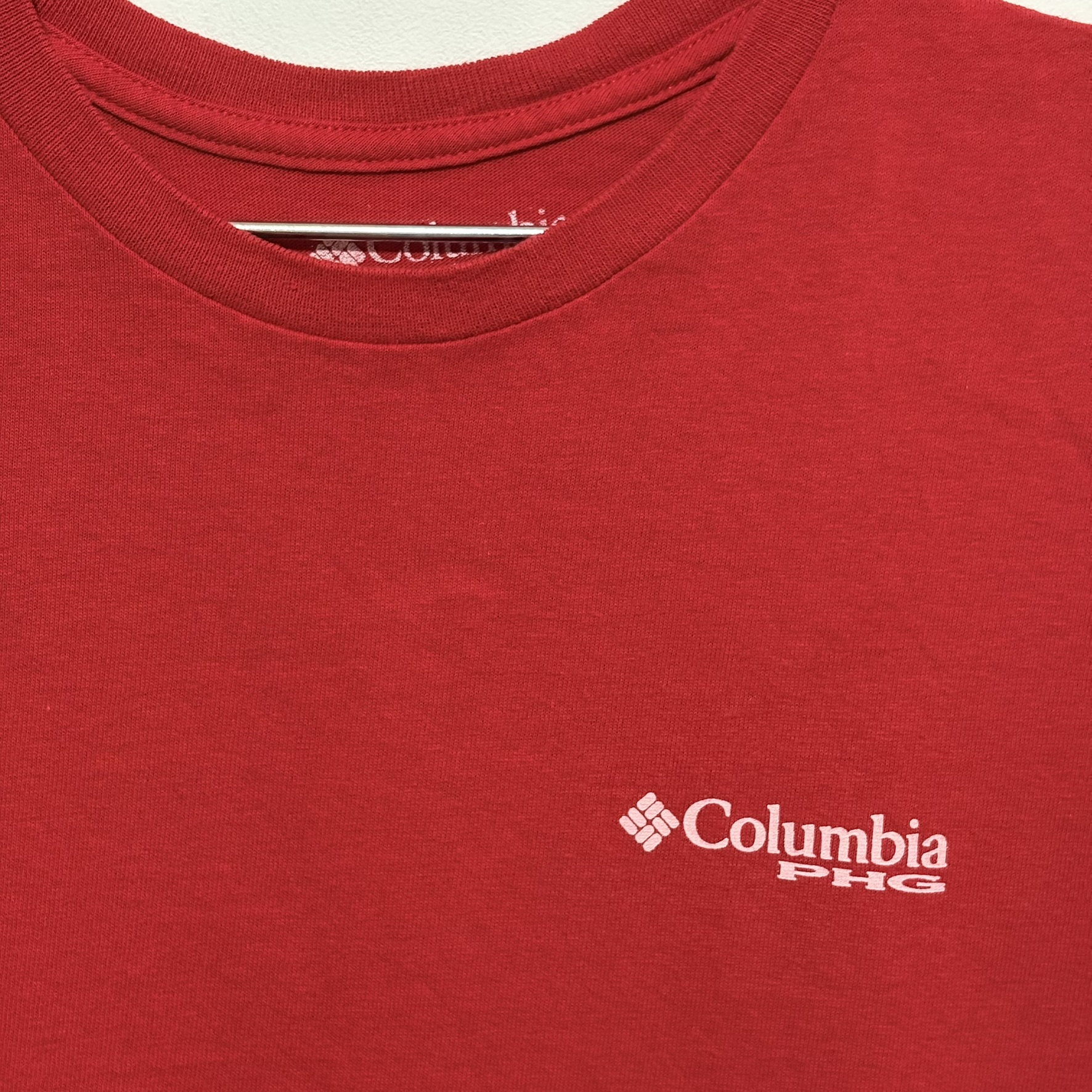 Remera Columbia roja con estampado en la espalda - Imagen 3