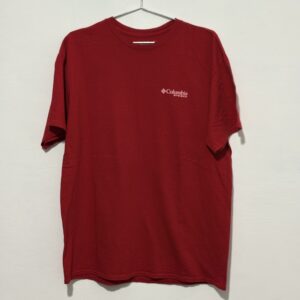 Remera Columbia roja con estampado en la espalda