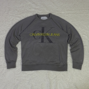 Buzo Sudadera Calvin Klein Gris