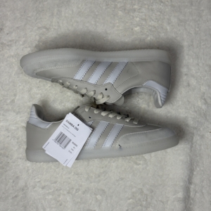 Zapatilla Adidas Samba Beige